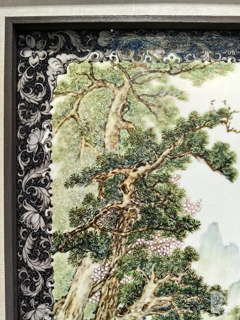 民国 陆云山粉彩青山行旅图瓷板 - 图3